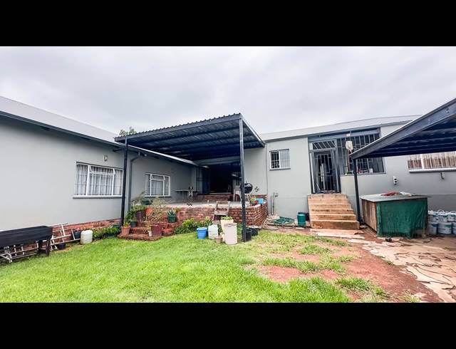 5 BEDROOM HOUSE FOR SALE IN ALBERTON NORTH
